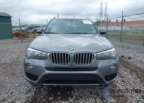 2015 BMW X3 xDrive28I z USA, uszkodzony, nr VIN 5UXWX9C54F0D51652